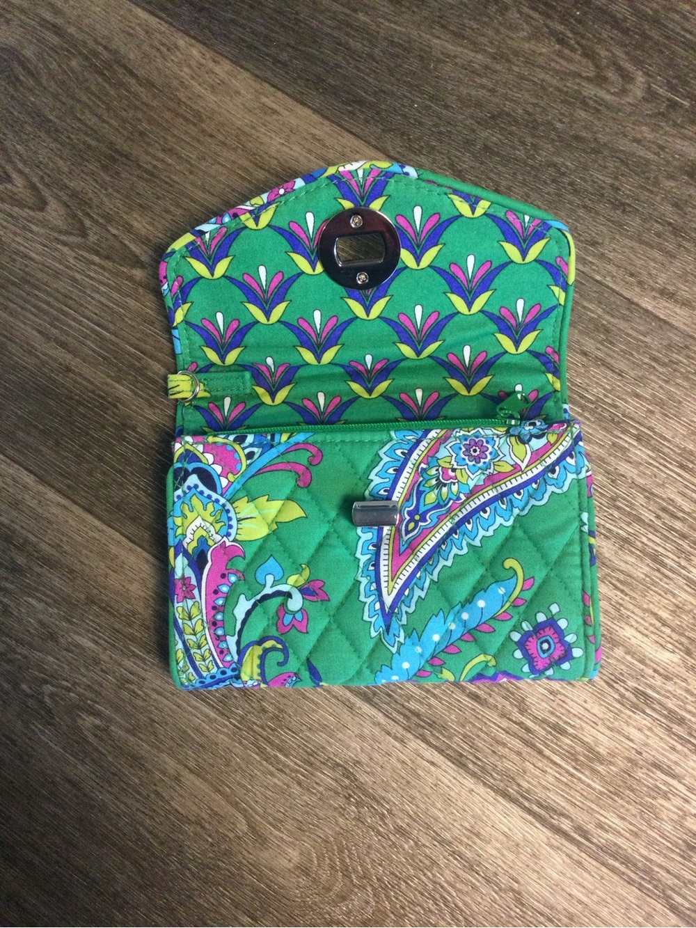 Vera Bradley Green Quilted Paisley Turn-Lock Wallet - Picture 3 of 6